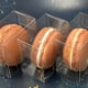 thumbnail image 2 of EeaseMX 10 cajas transparentes para guardar macarrones individuales, de plástico, para empacar dulces, suministros para fiestas, dulces, chocolates, galletas, donuts., 2 of 7
