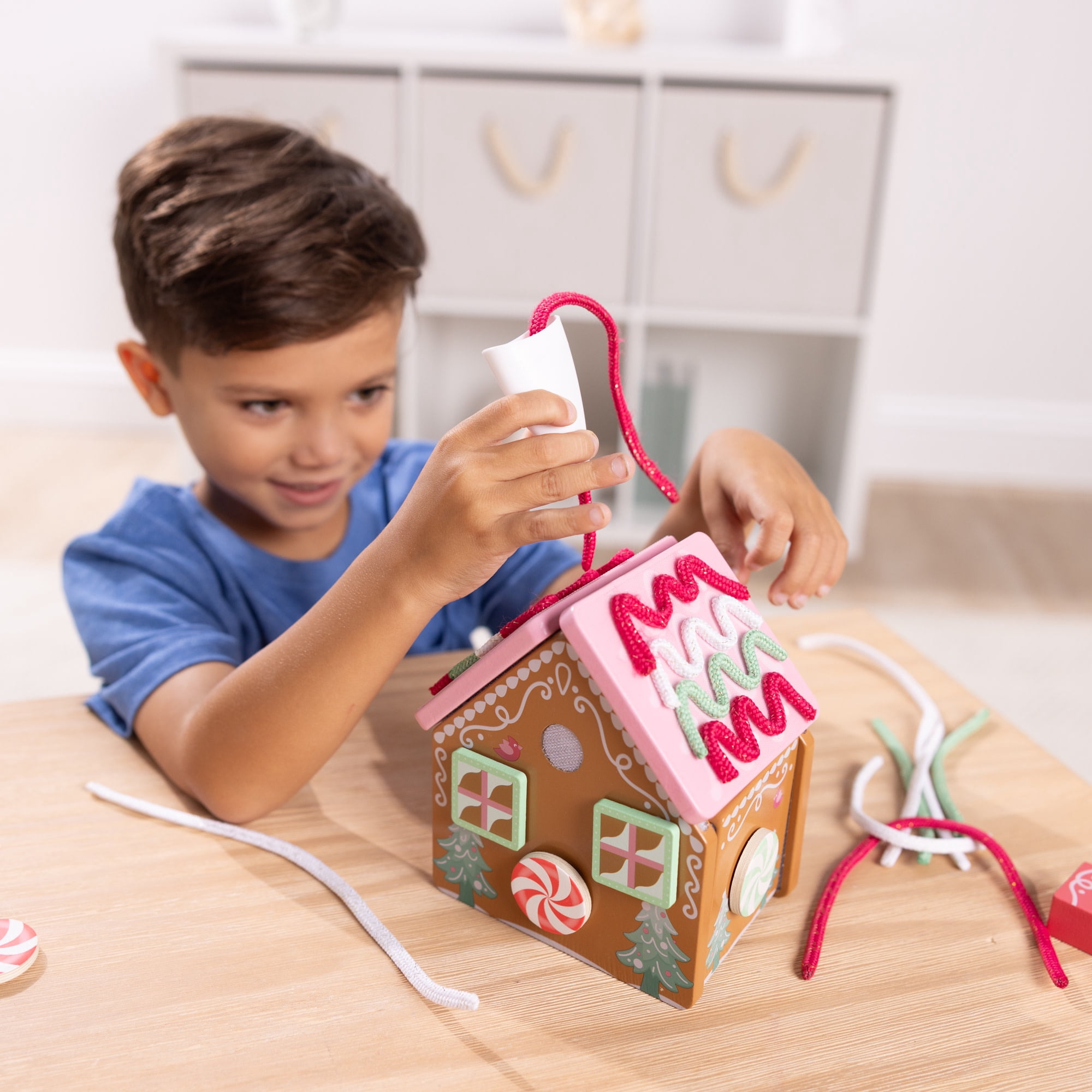 Melissa & Doug Pink Wooden Gingerbread House Reusable, Mess-Free Play Set Activity for Boys and Girls
