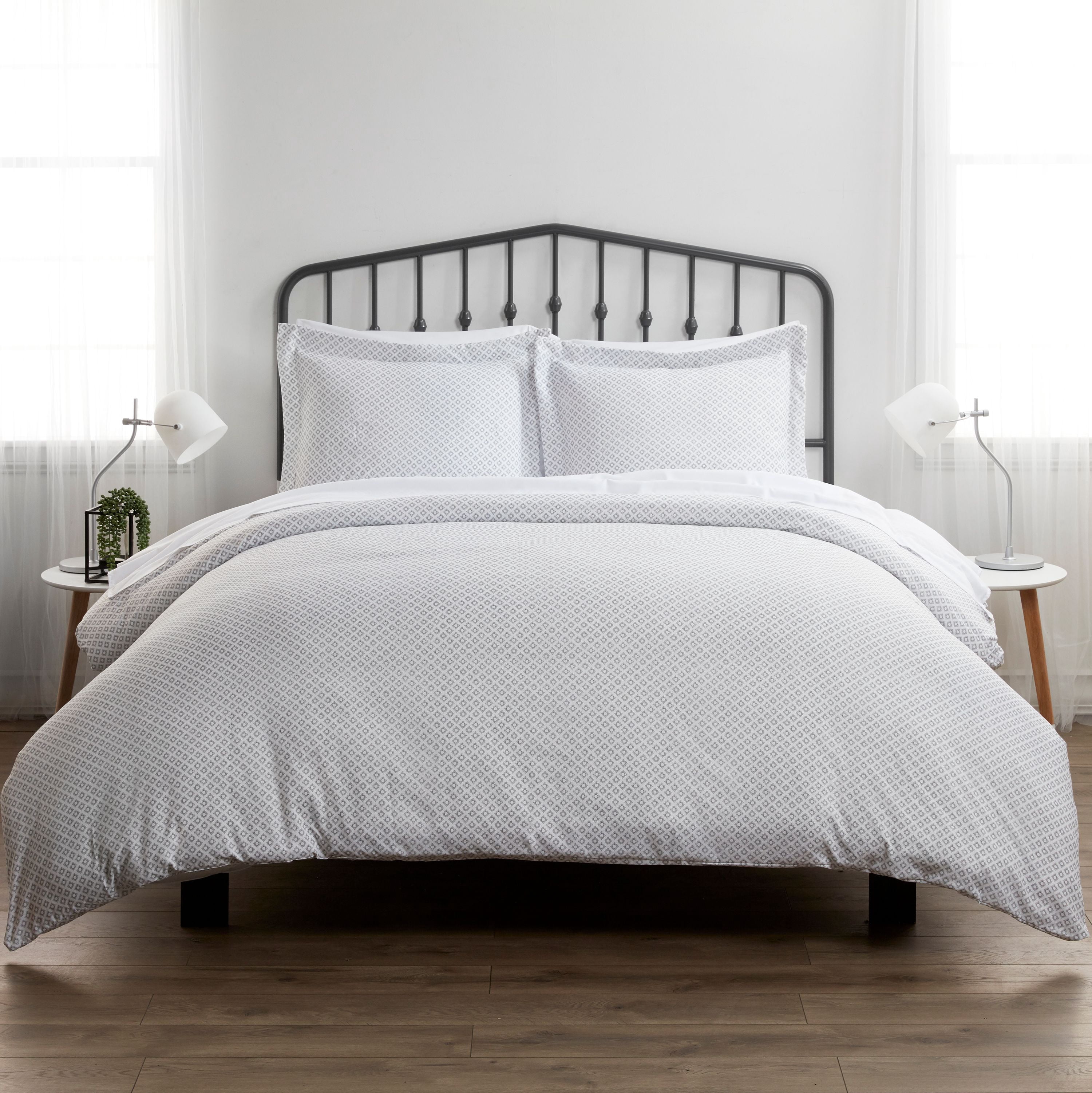 Noble Linens Gray Polaris Pattern 3-Piece Duvet Cover Set, King/Calking