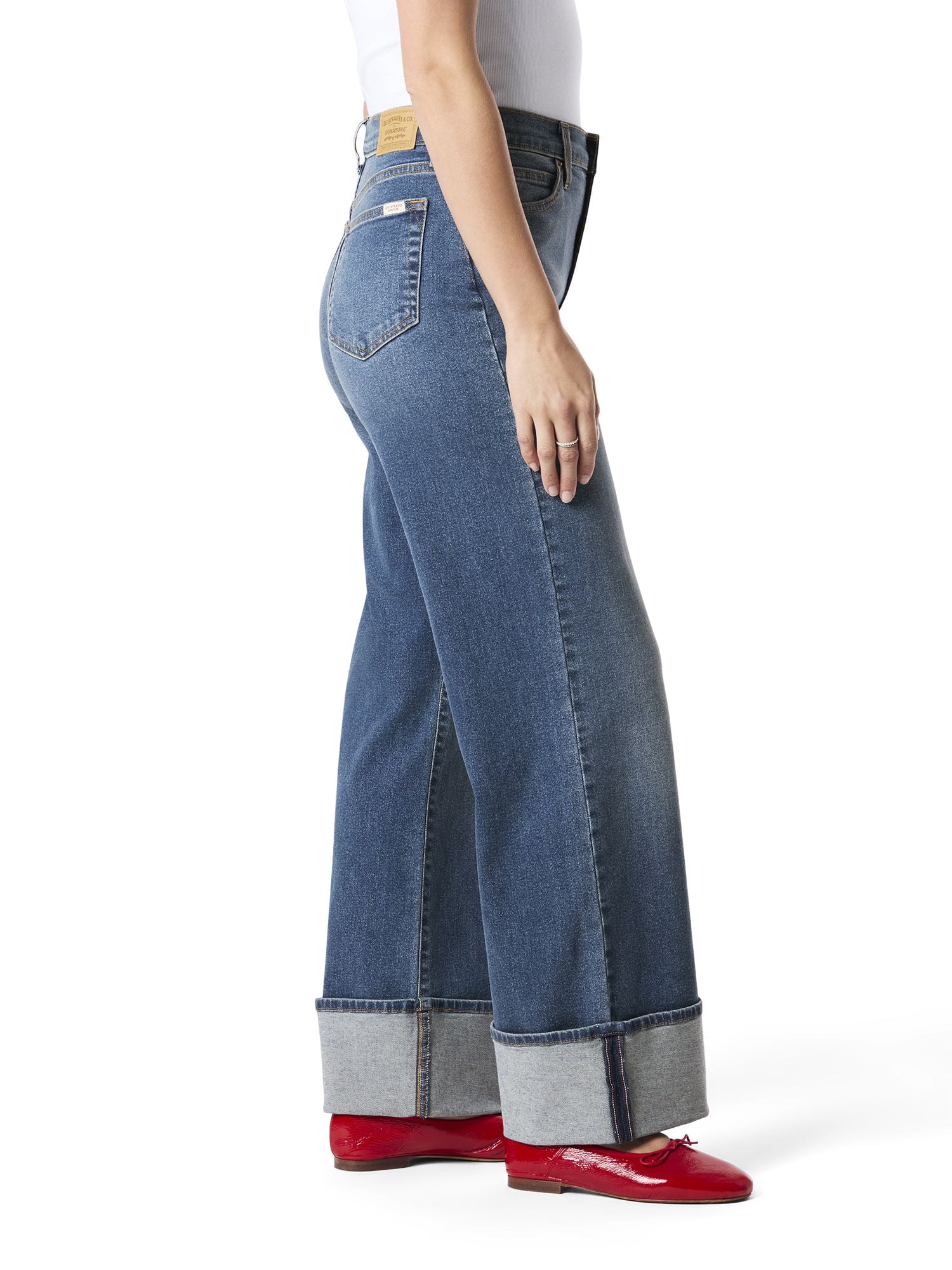 Levi Strauss Signature Women's and Women's Plus Vintage Relaxed Cuffed Stovepipe Jeans