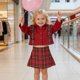 thumbnail image 4 of Chaqueta con Capucha de Punto de Estilo para Niñas Y Falda en Cuadro Set de Dos Piezas con Botón Delantero, Tela Suave Y Cálida para el Uso Al Aire Libre Cómodo Y el Conjunto de Falda a Juego, 4 of 7