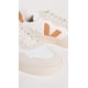 thumbnail image 5 of Zapatillas Veja V-90 de piel color ámbar extra blanca para hombre, 5 of 5