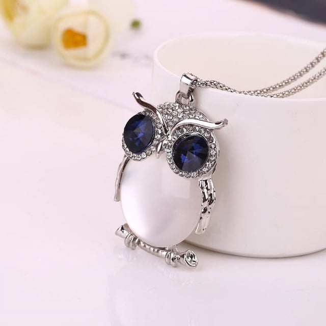 Collar de cadena larga estilo suéter con forma de búho de cristal coreano para mujer