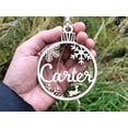 thumbnail image 5 of Bola de Navidad con nombre personalizado, colgante de árbol de Navidad de madera, regalo de Navidad personalizado, copo de nieve de Papá Noel, decoración navideña, 5 of 5