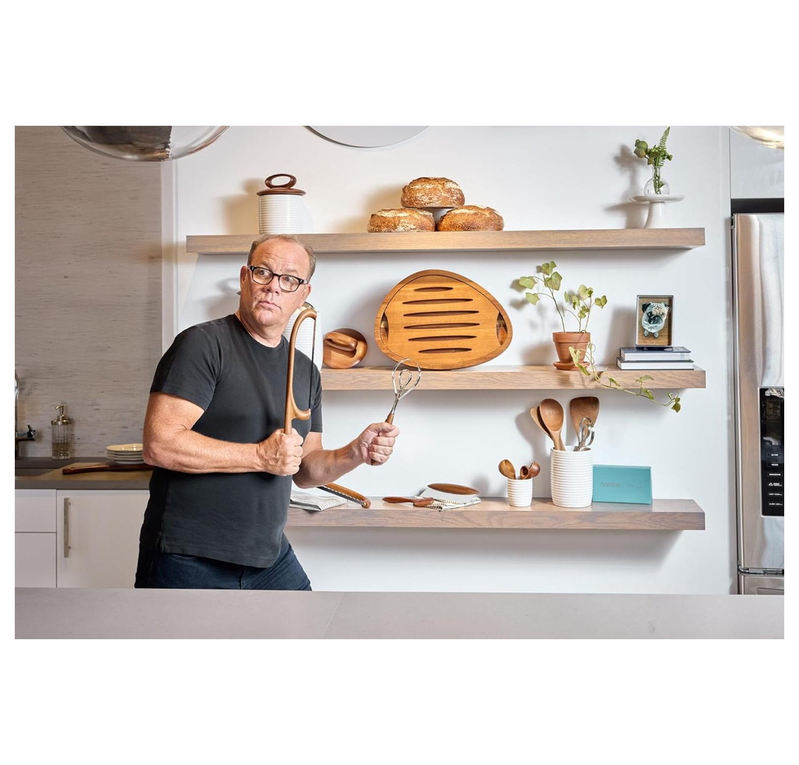 x Tom Papa Breaking Bread Cutting Board, 2-Piece Style Wood Bread Board with Nesting Crumb Tray, -Century Modern Serving Board for Slicing & Entertaining, 11.7” x 16”