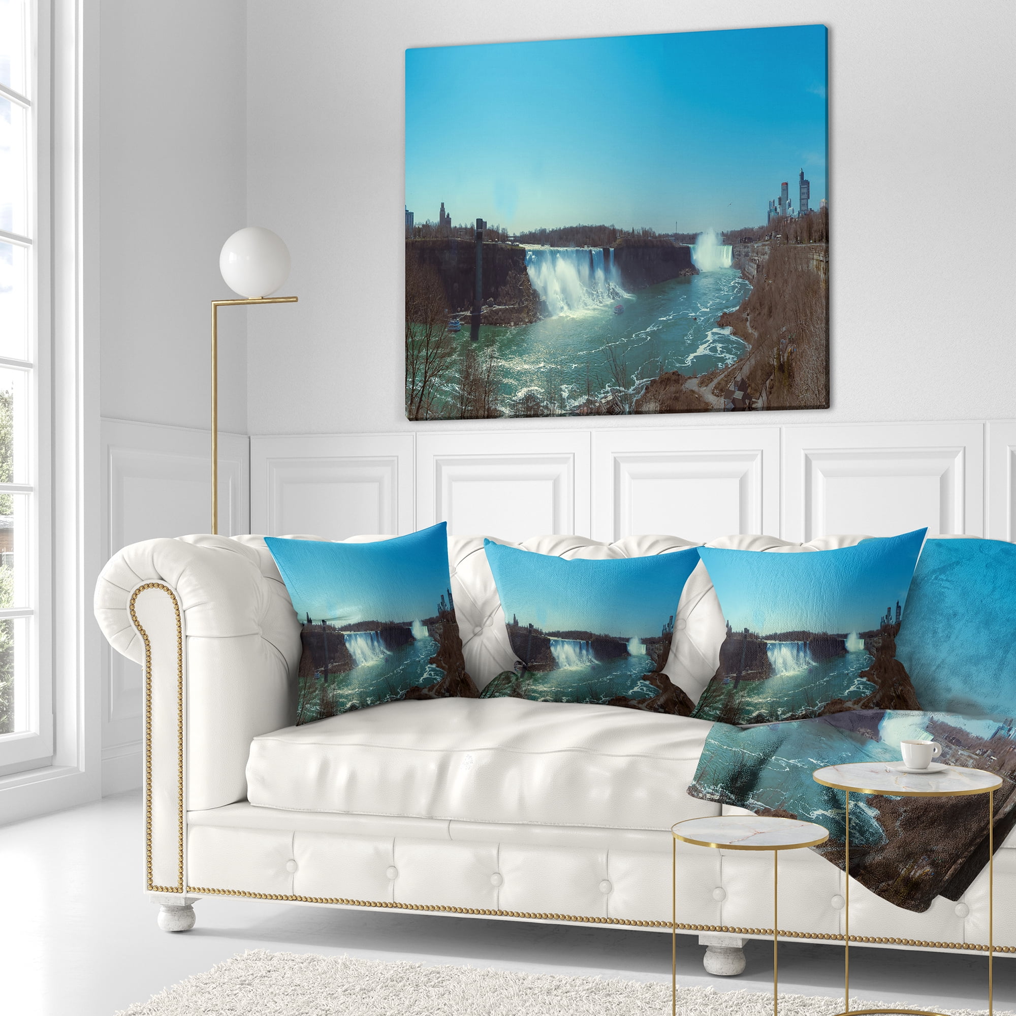 Designart Niagara Falls Viewed from Canada - Seascape Throw Pillow - 18x18