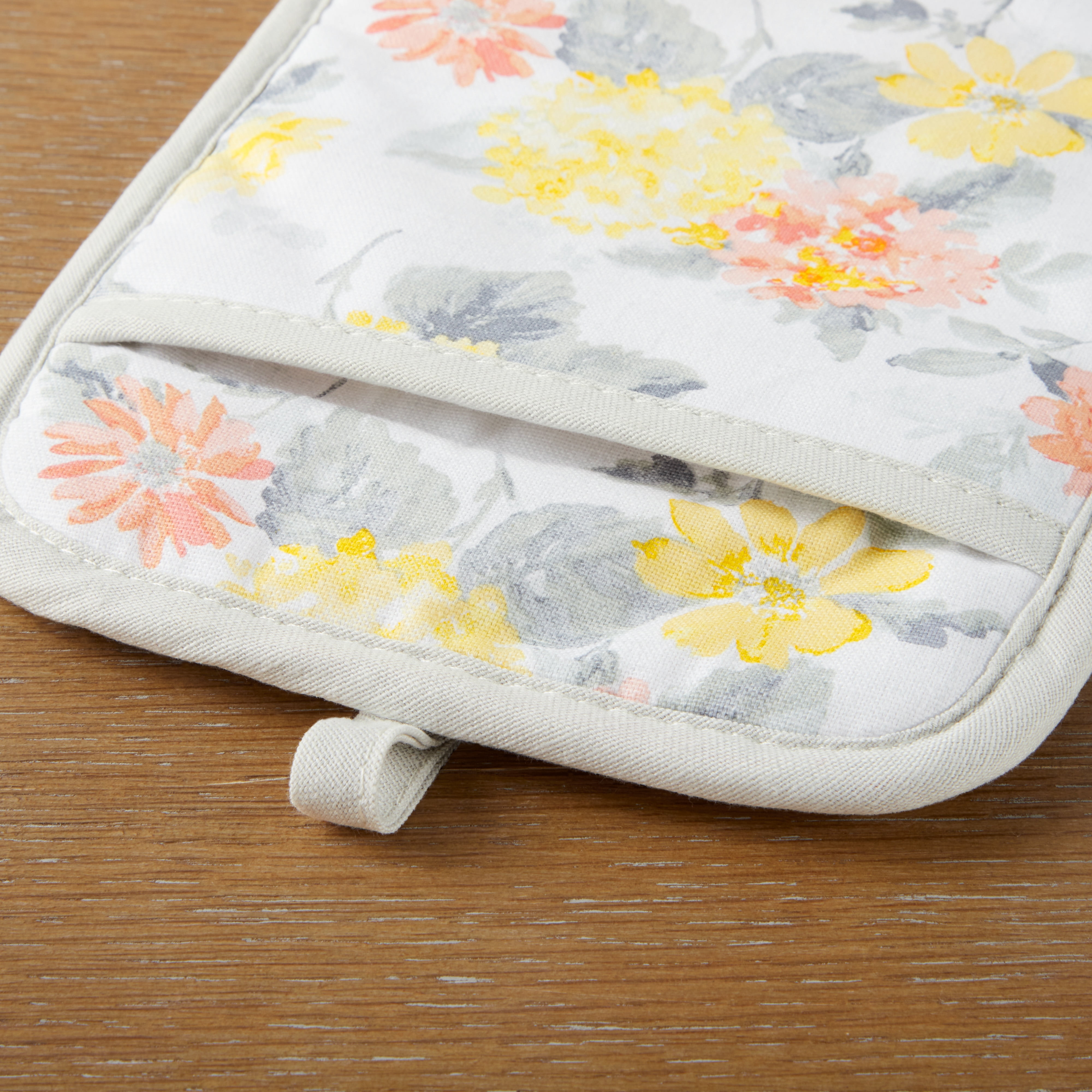 Martha Stewart Amber Floral Oven Mitt & Pot Holder Set 2-Pack, Yellow/Coral, OM: 7"x13" & PH: 7"x10"