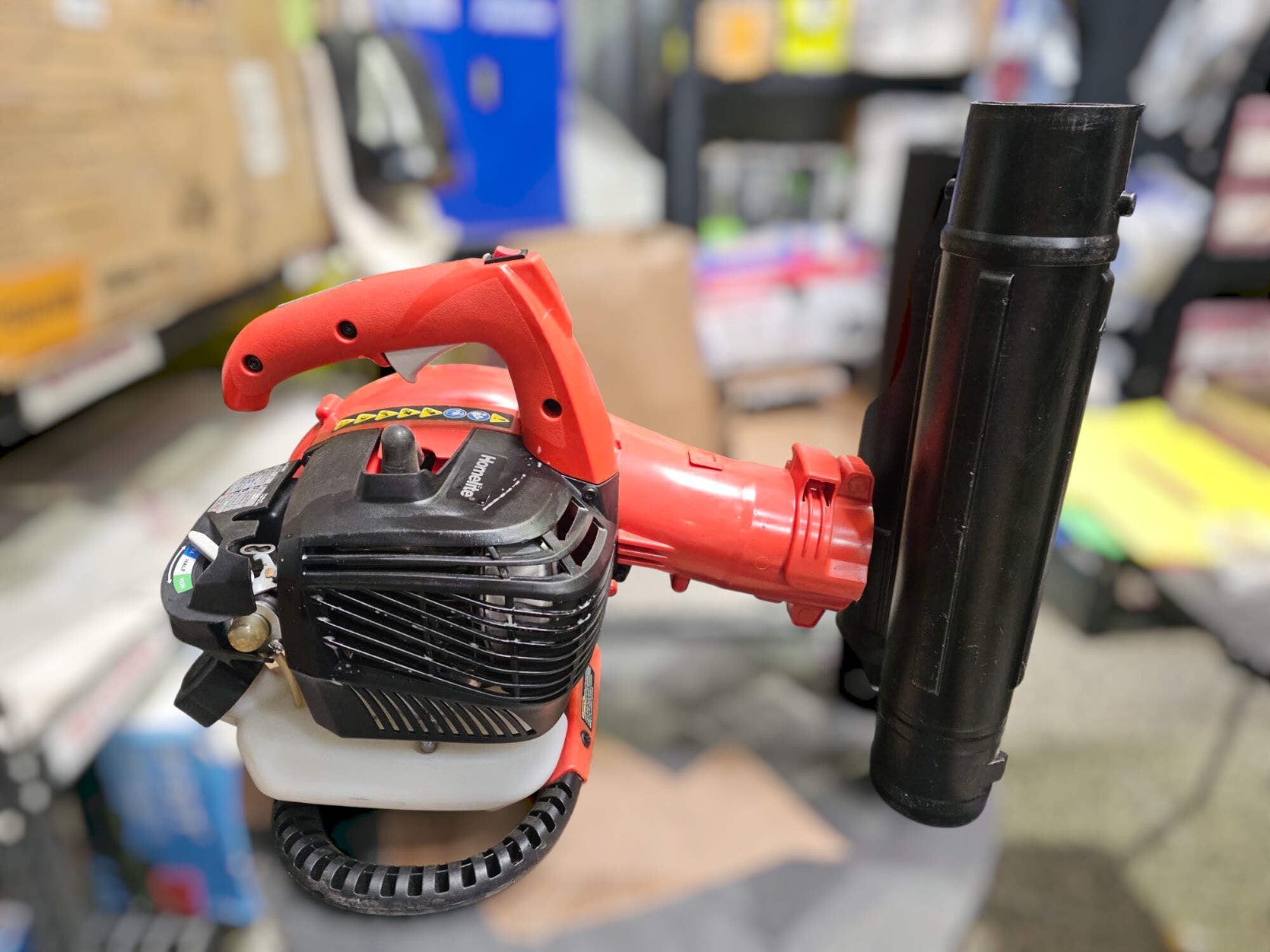 Homelite UT09526 150 MPH at 400 CFM 26cc Gas Powered Handheld Leaf Blower, Vibration-Resistant