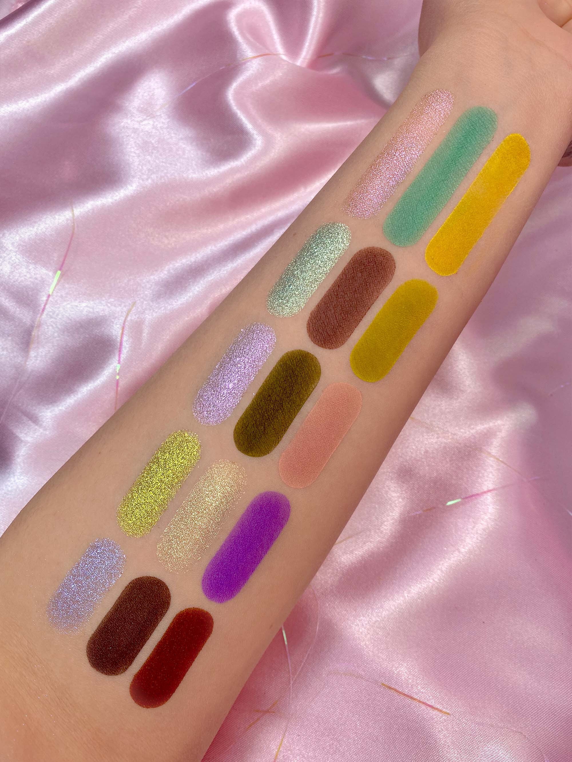 RUDE COSMETICS Manga Collection Pressed Pigments  Shadows Palette - Attitude Academia