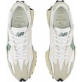 thumbnail image 2 of New Balance Chaussures de Course 327 pour Femmes Vert/blanc/gris, 2 of 3