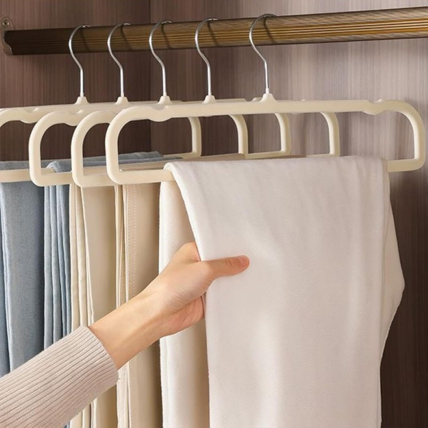 VelvetHangers, 20pcs Heavy Duty Flocked Pant Hanger with Non-SlipTrouserBar, 35cm(L) Adult Clothes Hangar with Swivel Hook, Slim Felt Perchas Terciopelo for Shorts, Dress, Scraf, Bar (Beige-Silver)