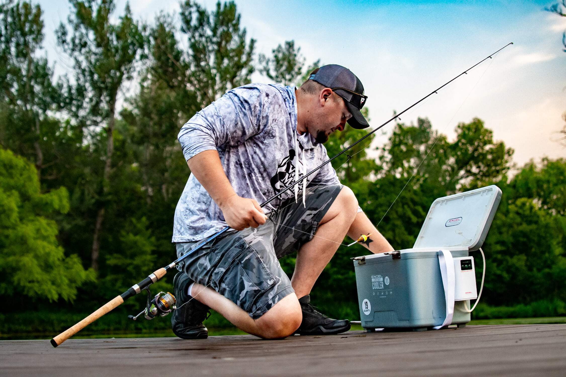 ENGEL 19 Qt Live Bait Pro Cooler with Rechargeable Aerator - Silver 19 Qt