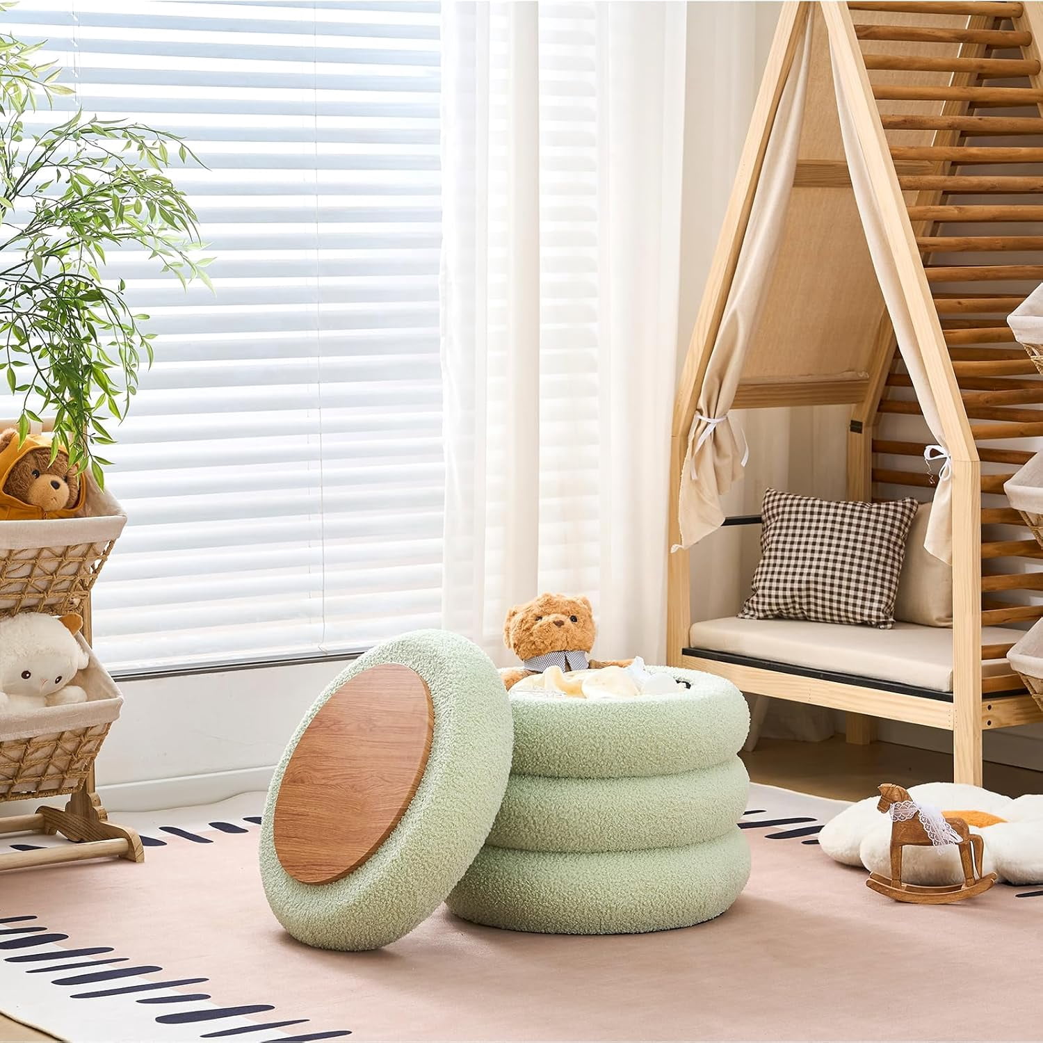 Casa Pura Furniture Round Storage Ottoman, Modern Sherpa Footstool, Teddy Vanity Stool with Flip-Top Tray, Makeup Chair for Home Decor, Upholstered Footrest for Living Room & Bedroom