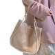thumbnail image 1 of Bolso de hombro para mujer de malla de playa Tote, 1 of 5