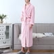 thumbnail image 5 of Batas Prolriy para mujer, bata de baño de franela con doble bolsillo, suave y cálida, de terciopelo de doble cara, ideal para pijamas y ropa de casa, bata de baño para mujer, color rosa, talla XXL, 5 of 6
