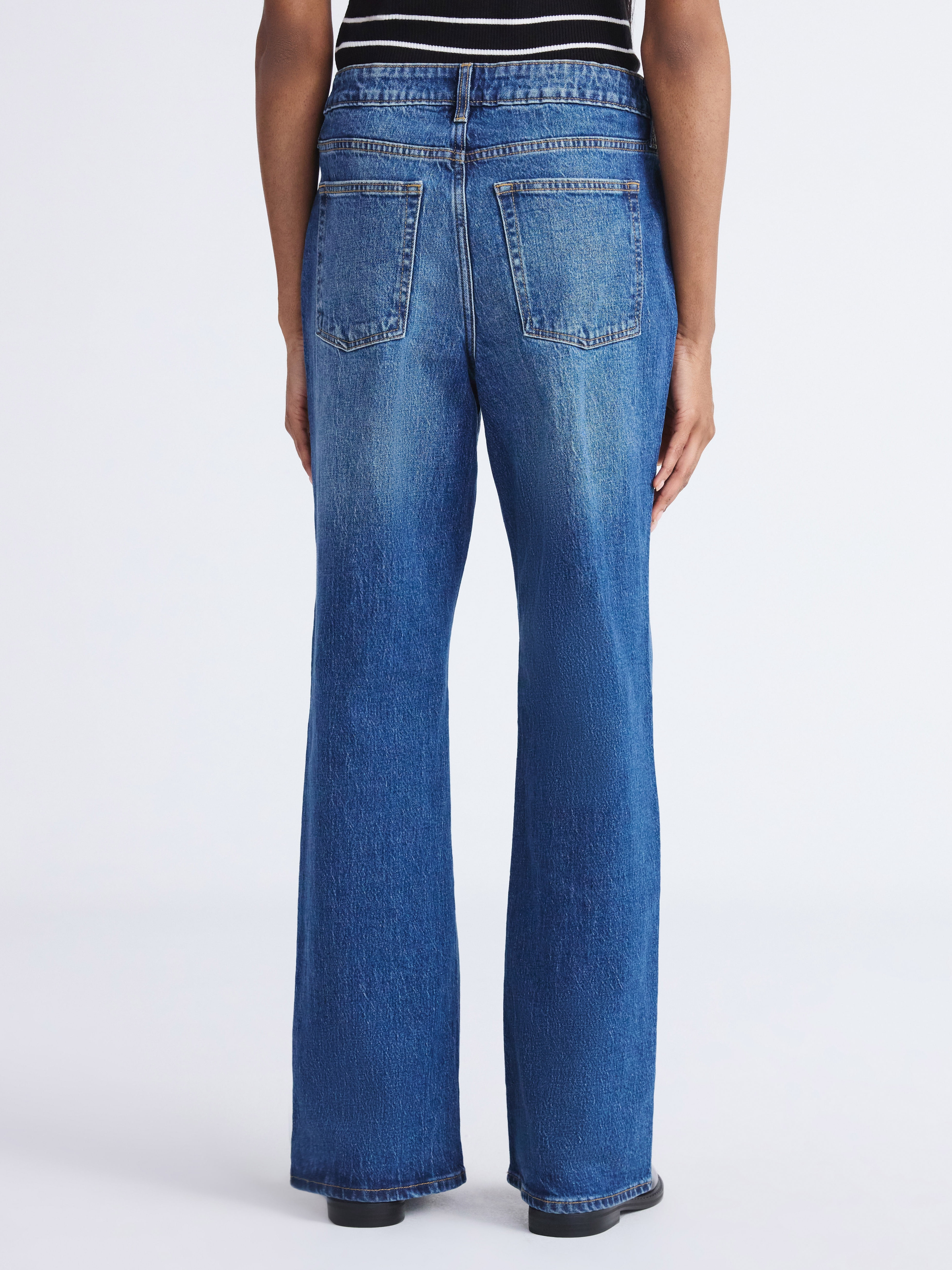 Free Assembly Women's Mid Rise Full Length Bootcut Jeans, 32" Inseam, Sizes 0-20
