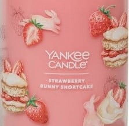 Yankee Candle Strawberry Bunny Shortcake - Large 2 Wick Tumbler Candle