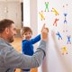 thumbnail image 4 of 50 escaladores de pared elásticos, juguete adhesivo para escaladores de pared, juego de recuerdos de fiesta para niños, cesta de Pascua, rellenos de huevos para niños, 4 of 5