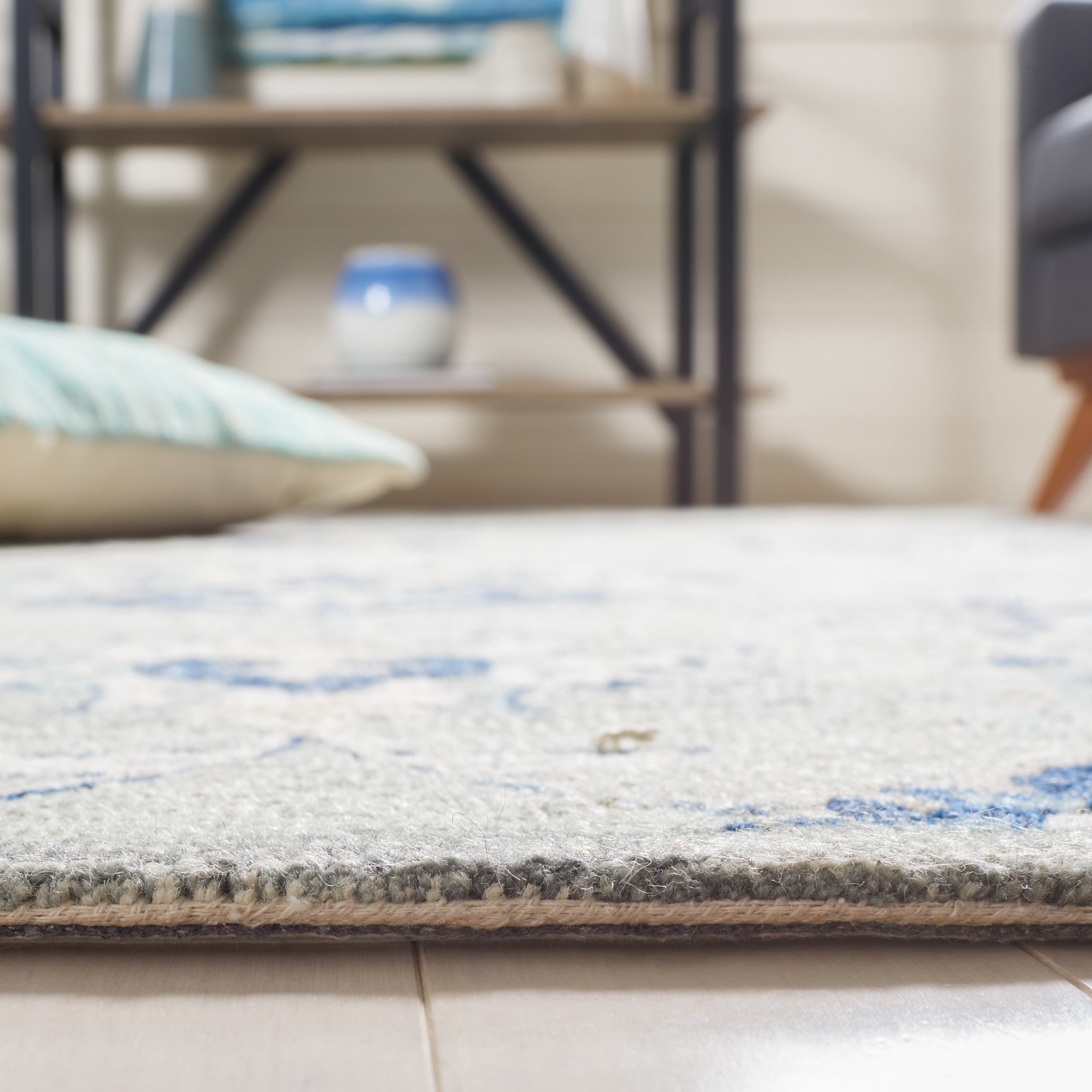SAFAVIEH Micro-Loop Donnchad Medallion Area Rug, Grey/Blue, 8' x 10'