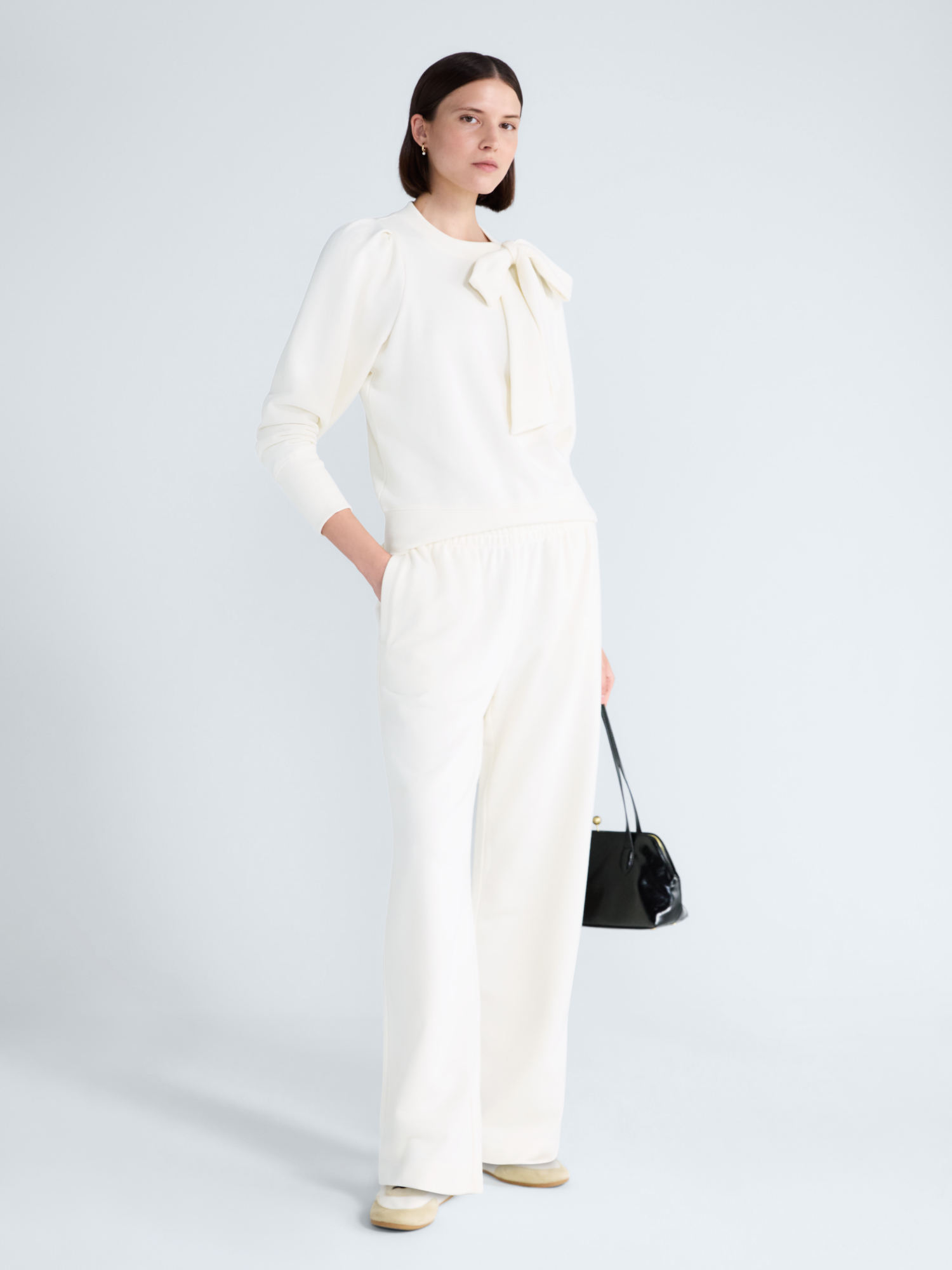 Free Assembly Women's Wide Leg Sueded Terry Sweatpants photo 2