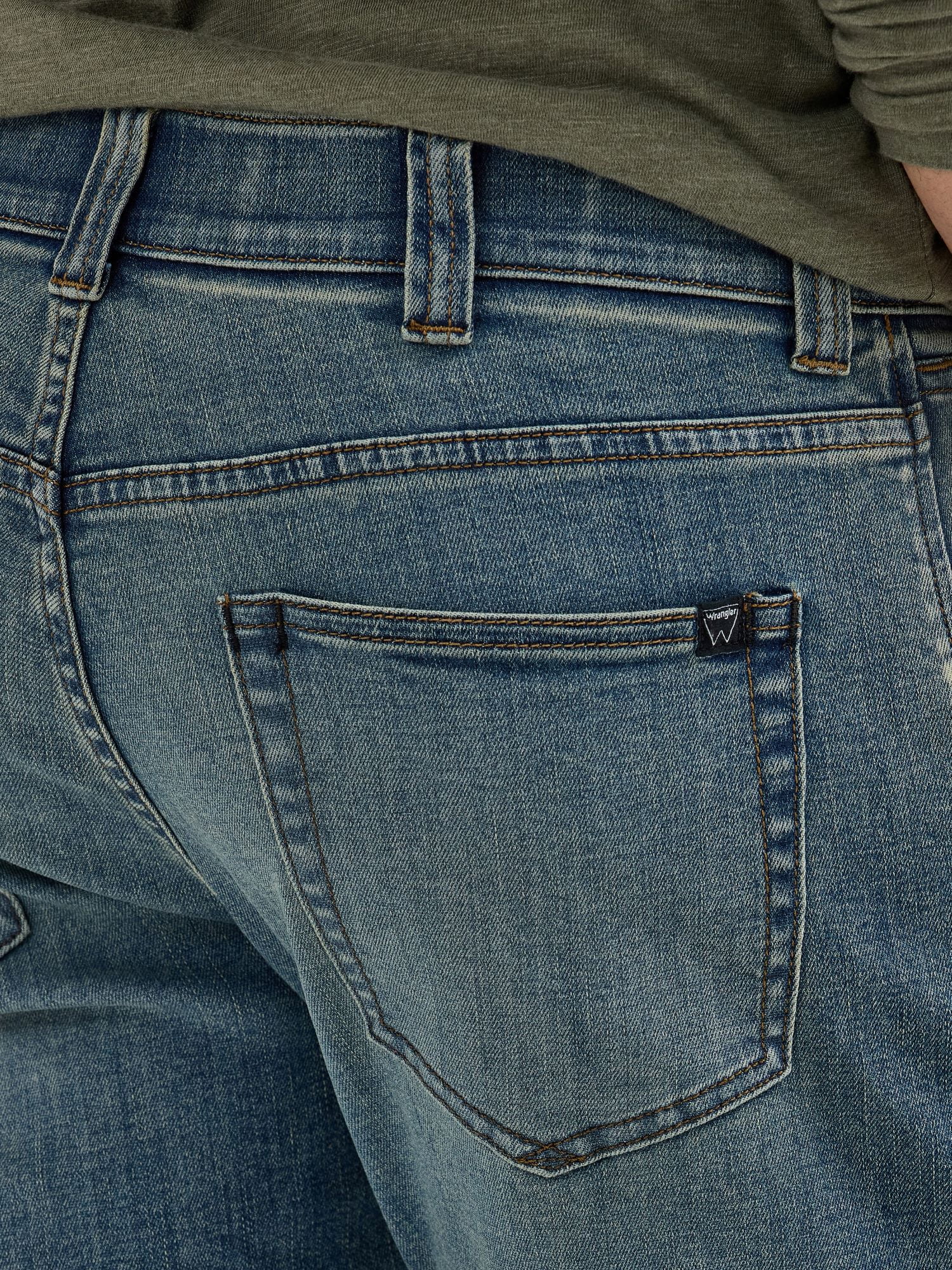 Wrangler® Men's Regular Tapered Jean with Comfort Flex Waistband