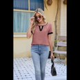 thumbnail image 4 of Blusas Informales Elegantes para Mujer, Blusas de Trabajo Informales de Negocios, Camisas de Corta con Cuello en V y Bloques de Color, Verano 2025 Rosa XL, 4 of 9