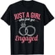 thumbnail image 1 of Playera Cómoda y Divertida - Soy Una Chica Que Acaba De Comprometerse Pareja Novio Compromiso, 1 of 7