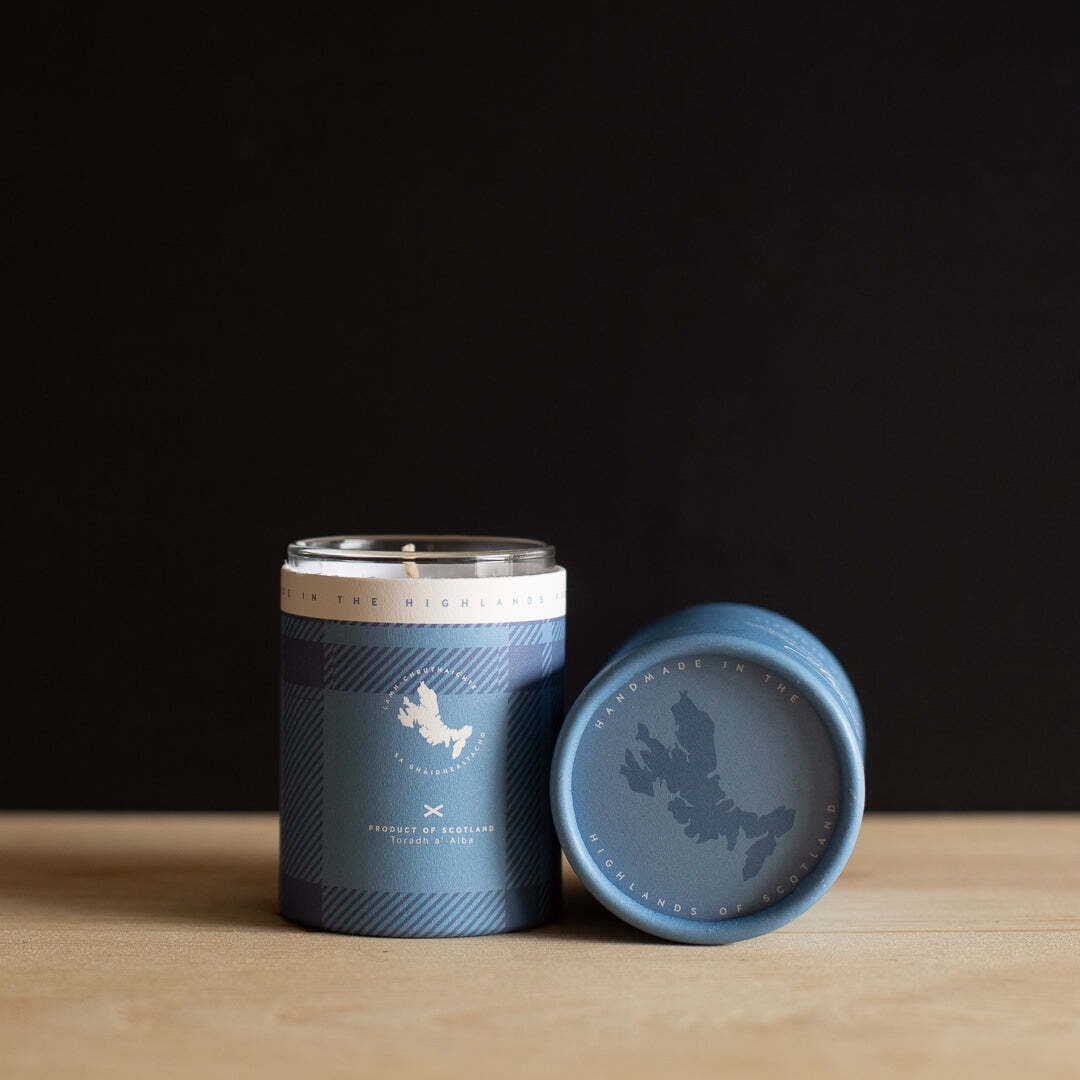 Isle of Skye Candle Co. Scottish Bluebell 100% Natural Blend of Soya Wax and Botanical Oils, 20h Candle Made in Scotland