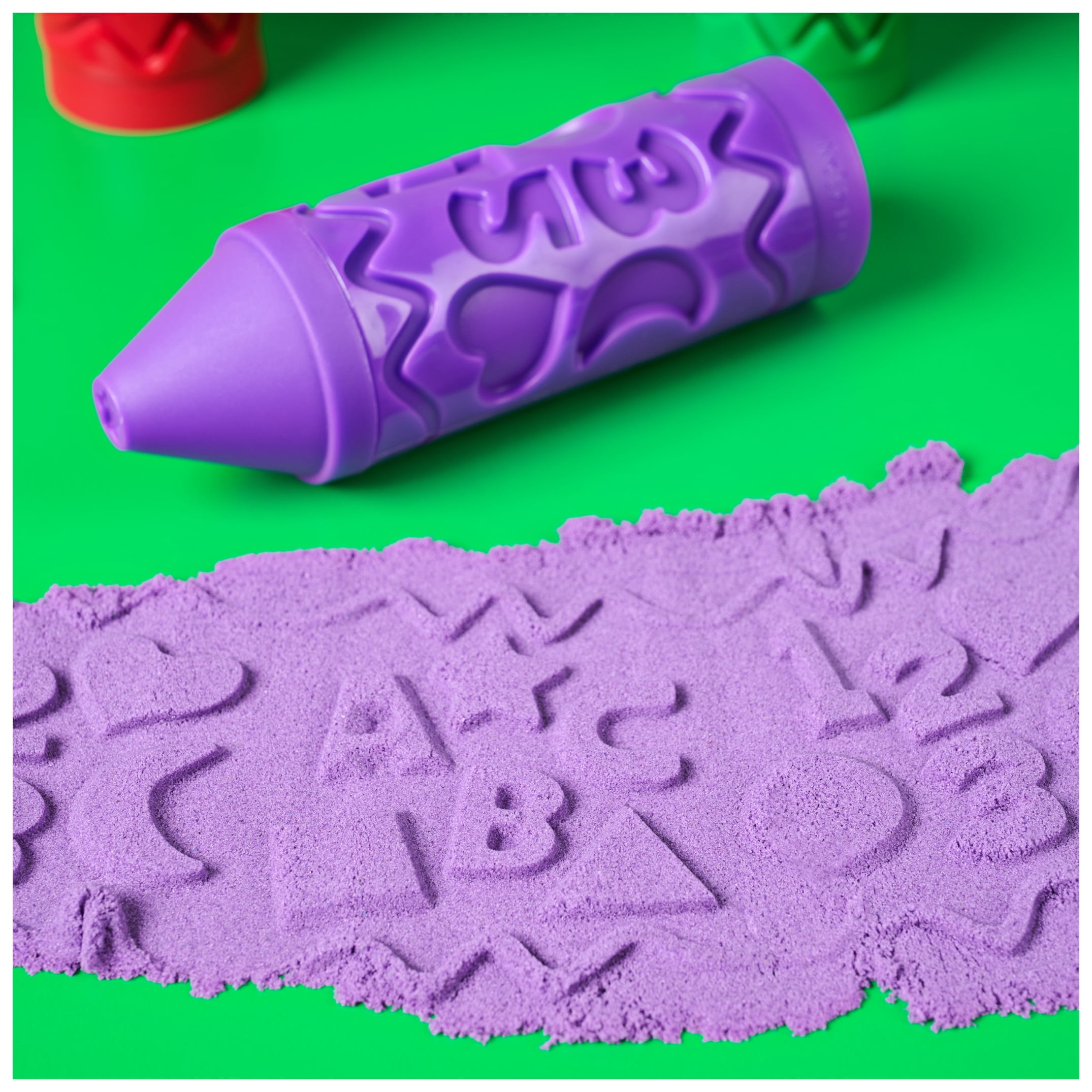 Kinetic Sand, Stamp N' Roll Crayon with 3 oz Play Sand (Colors May Vary)