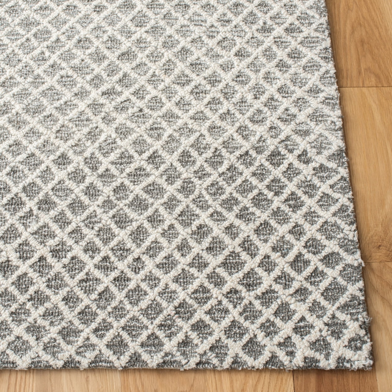 SAFAVIEH Micro-Loop Arnold Diamond Area Rug, Grey/Ivory, 8' x 10'