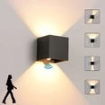 thumbnail image 1 of Aplique de pared LED de 12 W para interior y exterior con sensor de movimiento, luz de pared moderna de color blanco cálido de 3000 K, 1 of 1