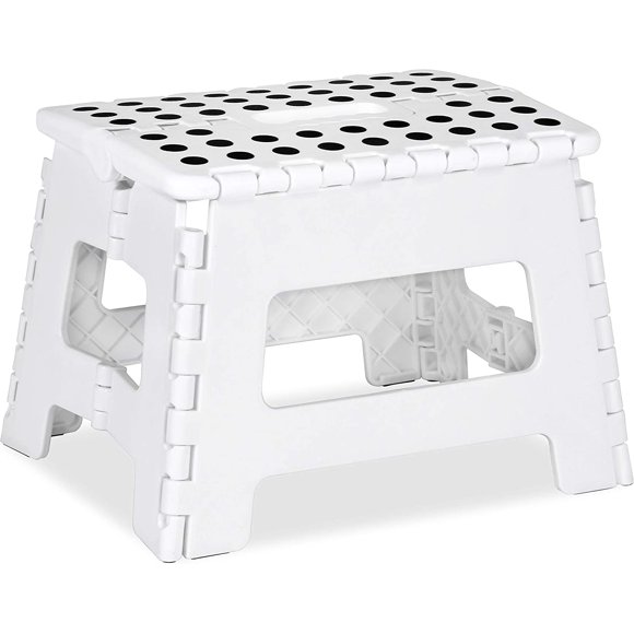 Marchepied Pliant Super Robuste - Hauteur de 11 Pouces - Supporte jusqu'à 300 Lb - le Marchepied Pliable Léger Est Assez Robuste pour Soutenir les Adultes et Assez Sécuritaire pour les Enfants. Antidérapant et Ouvrable avec un Seul Rabat