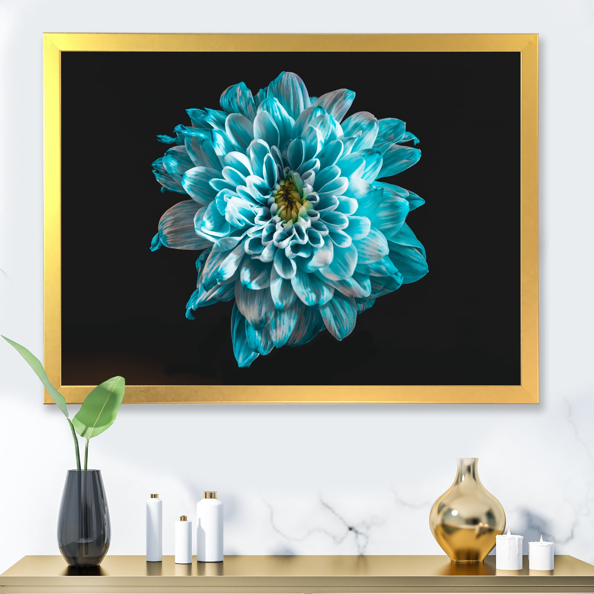 Designart 'Close Up Of Flower With White and Blue Petals' Traditional Framed Art Print