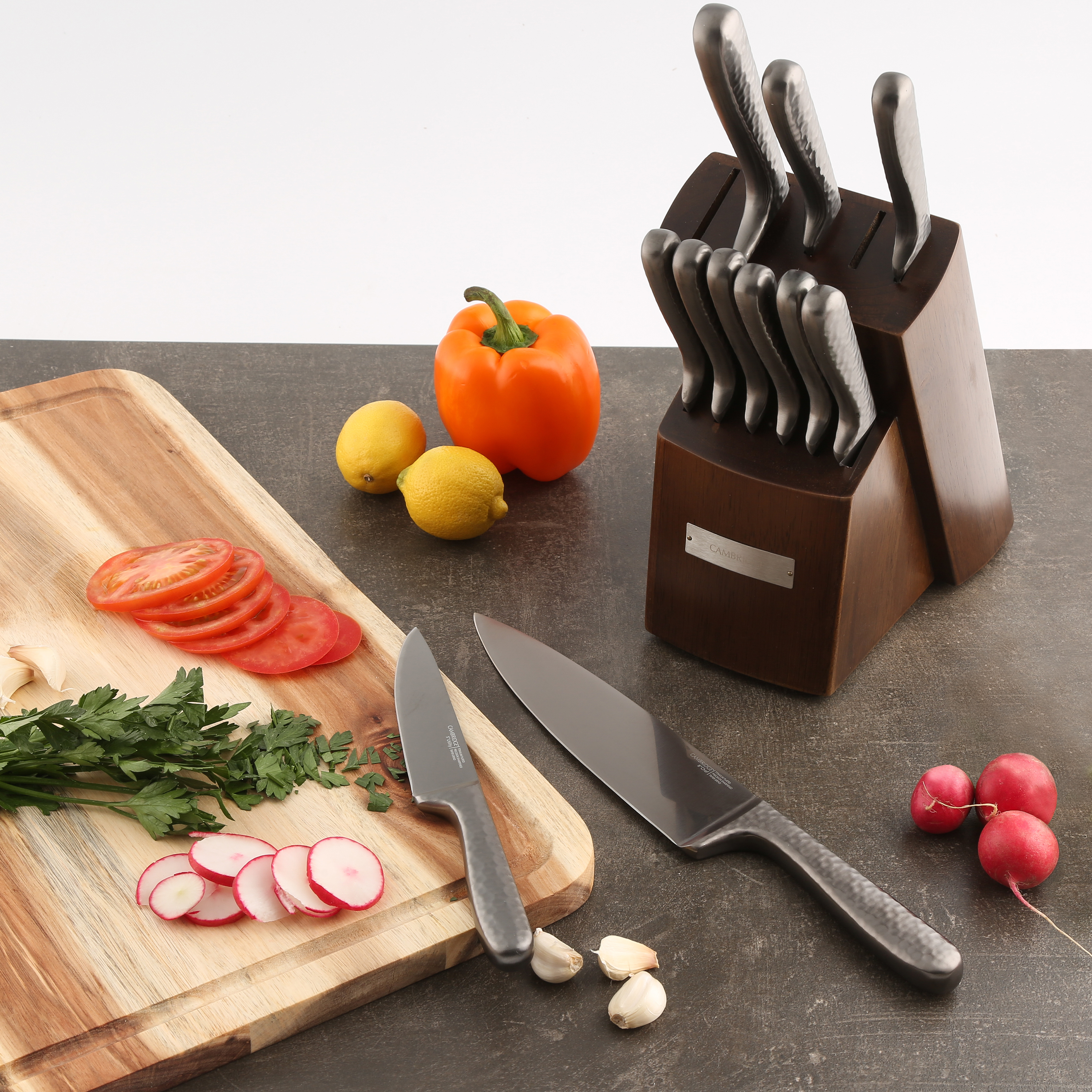 Oneida 14-Piece Cutlery Block Set with Built-in Sharpener