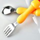 thumbnail image 5 of Juego de tenedor y cuchara de acero inoxidable con diseño de figura linda, estuche de viaje portátil que promueve la independencia para utensilios de entrenamiento de autoalimentación para niños, 5 of 5