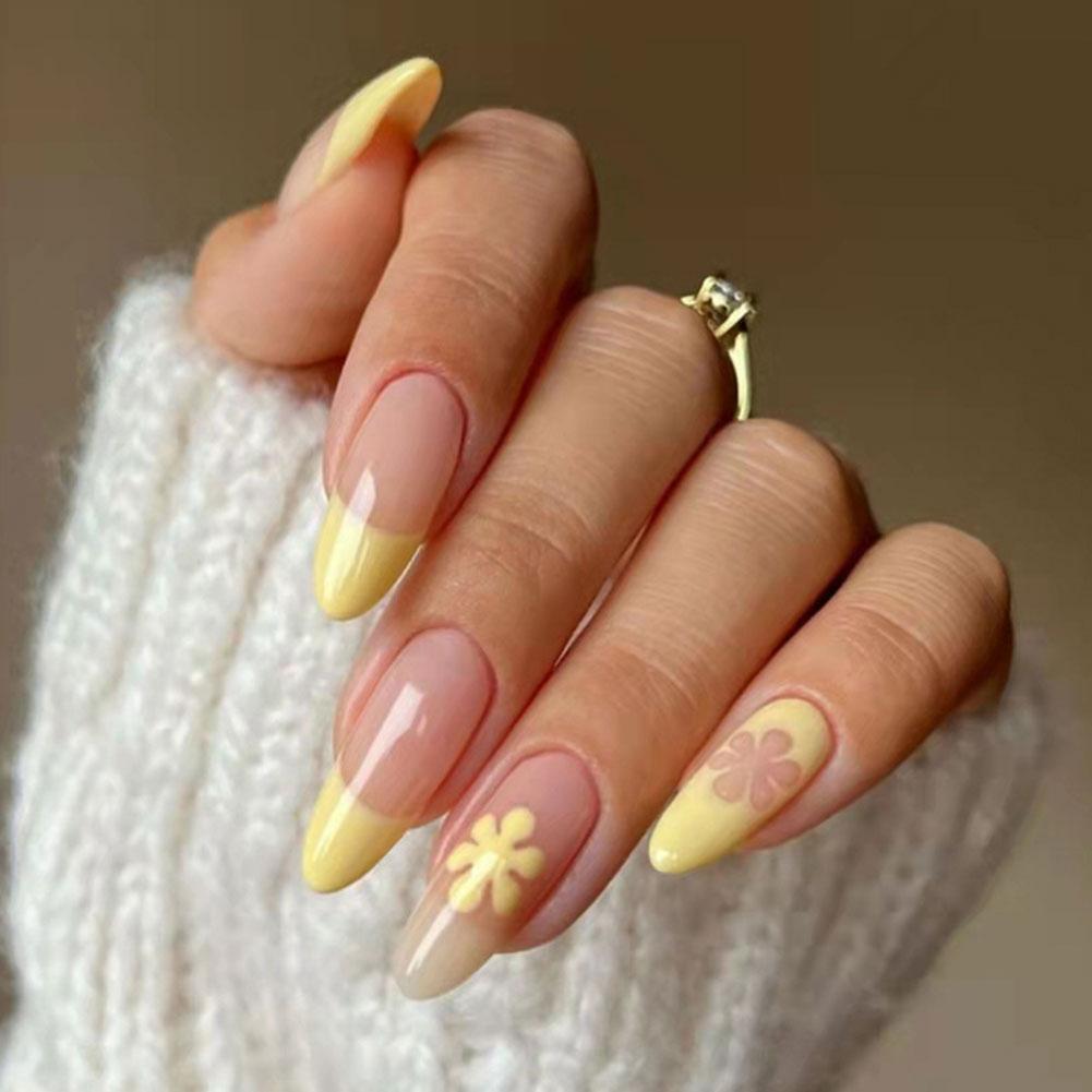 False Nails Small Fresh Yellow Flowers Decorated Design Almond Fake Nails French Wearable Manicure Art Tips U7K4