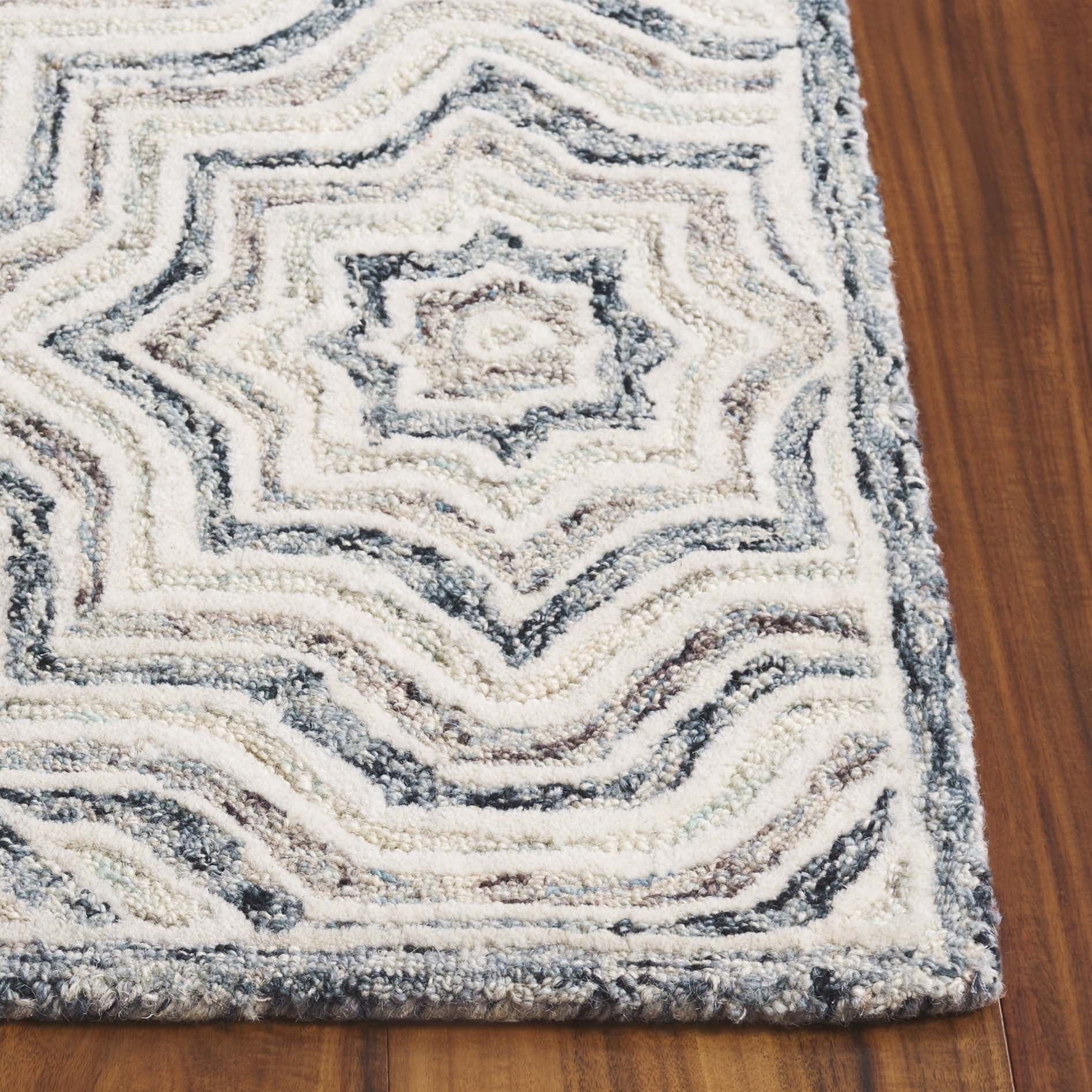 SAFAVIEH Capri Layla Geometric Wool Runner Rug, Beige/Blue, 2'3" x 9'