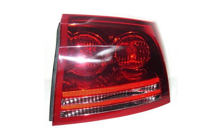 TYC 11-6199-01-1 Compatible with DODGE Charger Right Replacement Tail Lamp 