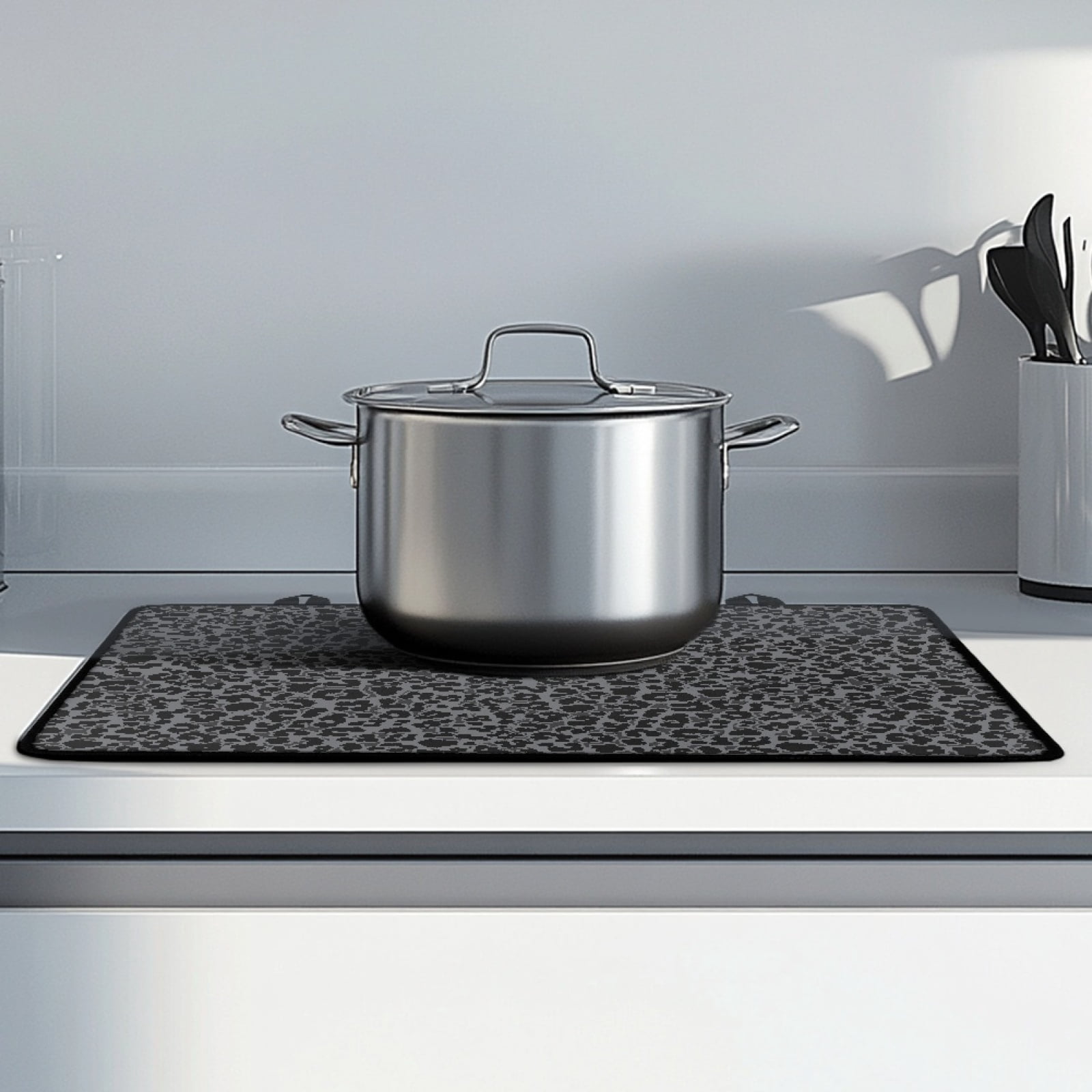 Xoenoiee Black Leopard Print Stove Cover for Electric Stove, Foldable Stove Top Cover for Glass Top, Heat Rubber Mat Cooktop Cover Top Protector, 29.18" x 20.96"