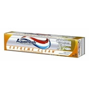 Aquafresh Extreme Clean Fluoride Toothpaste, Whitening Action 5.60 oz (Pack of 4)