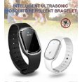thumbnail image 4 of Nueva pulsera repelente de mosquitos ultrasónica para verano, para interiores y exteriores, pulsera antipicaduras de mosquitos con reloj con pantalla de tiempo, 1 pieza, color blanco, 4 of 5