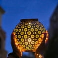 thumbnail image 2 of Luces solares colgantes para exteriores: pequeñas luces huecas de flores, 2 of 6