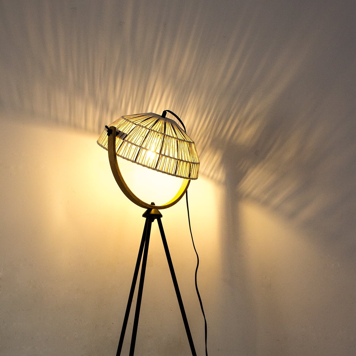 Chic Tripod Floor Lamp,Handcraft Rattan Decorative Lamp Shade Standing Lamp Light