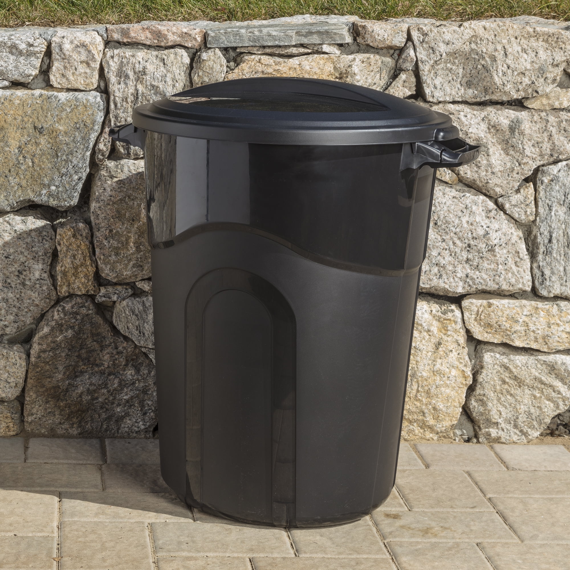 Hyper Tough 32 Gallon Heavy Duty Plastic Garbage Can, Included Lid,  Indoor/Outdoor, Black 