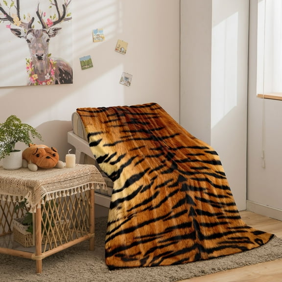 1pc Luxurious Tiger Stripe Fleece Throw Blanket - Cozy, Soft, and Skin-Friendly Flannel with Realistic Animal Pattern - Ideal for Gifting, Napping, Office, or Outdoor Use - All-Season Comfort