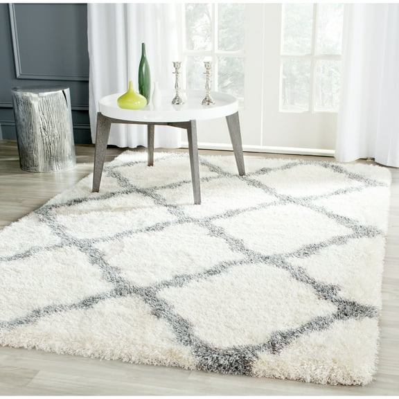 SAFAVIEH Montreal Cebrail Geometric Diamonds Shag Area Rug, Ivory/Grey, 5'3" x 7'6"