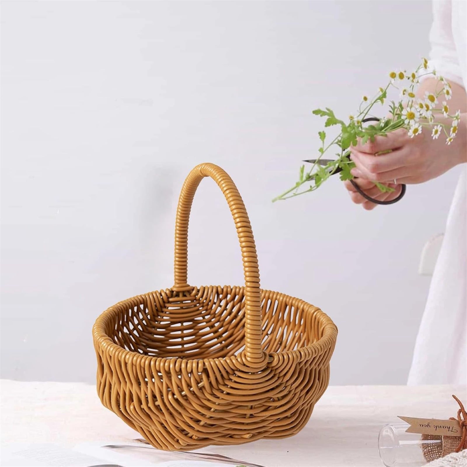 XKHZJL Wicker Easter Basket with Handle, Wicker Picnic Basket Flower Girl Basket Small Woven Gift Basket for Kids Egg Hunt, Candy, Eggs and Bunny Charm, Spring Party Decor Wedding