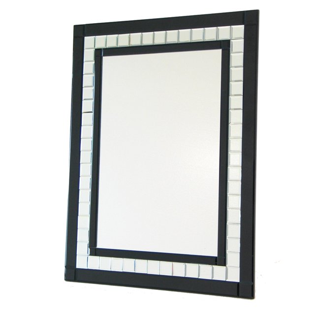 Espejo Decorativo De Pared Benzara Inc Con Corte De Diamante Plateado Y Negro
