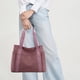 thumbnail image 1 of Bolso de lona para mujer | Bolso grande de viaje y escolar de 55 x 39 cm | Amplio bolso para portátil y libros | Bolso de hombro resistente en negro, marrón, gris y más, 1 of 6