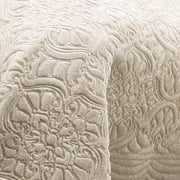 Vue Signature Plush Décor Charlotte Faux Fur Coverlet Set
